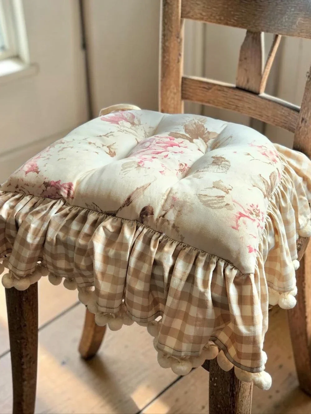 Vintage Shabby Chic Cottage Chair Cushions By Country Curtains Rose Gingham Pom